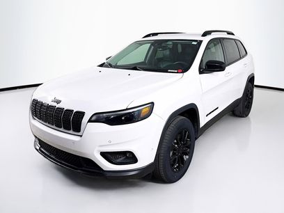 Used 2023 Jeep Cherokee Altitude Lux