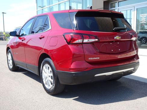 Used 2022 Chevrolet Equinox LT image 3