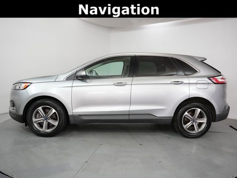 Used 2020 Ford Edge SEL w/ Convenience Package image 4