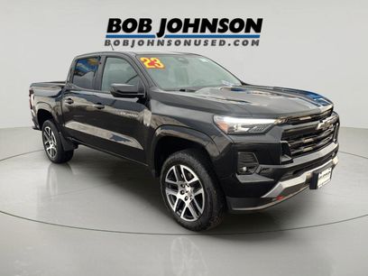 Used 2023 Chevrolet Colorado Z71 w/ Z71 Convenience Package 2