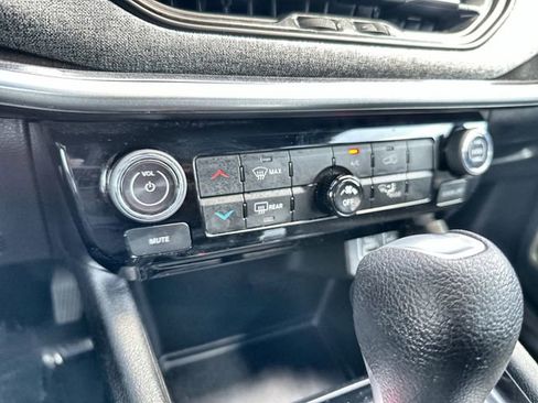 Used 2023 Jeep Compass Sport image 17