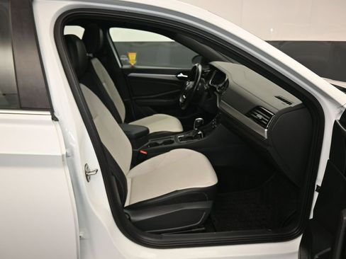 Used 2019 Volkswagen Jetta R-Line w/ R-Line Cold Weather Package FWD image 40