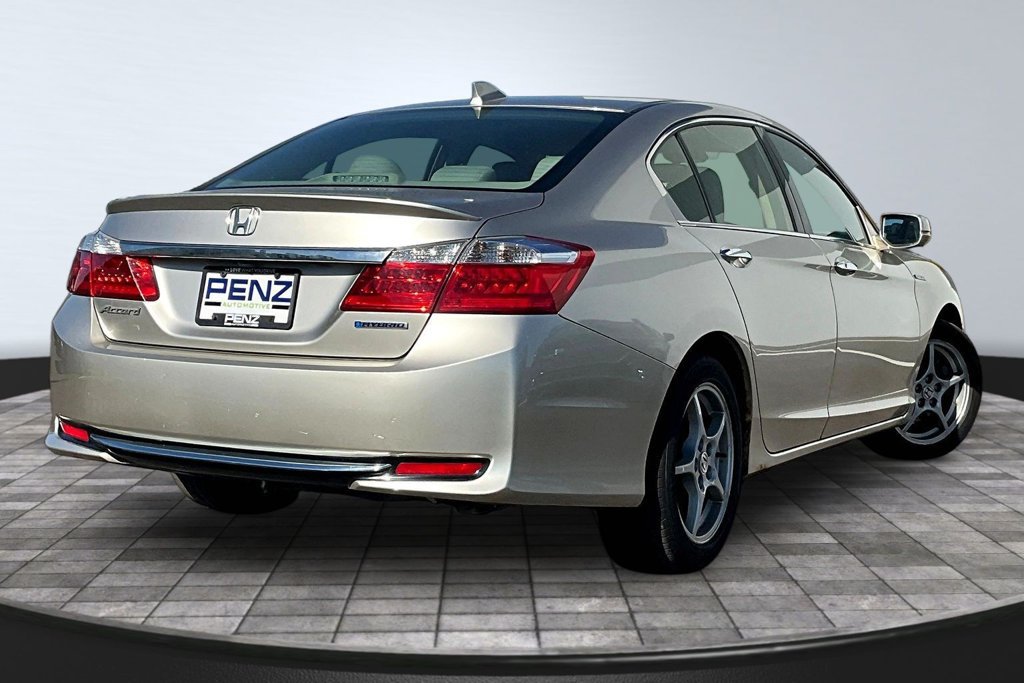 Used 2014 Honda Accord Plug-In Sedan image 6