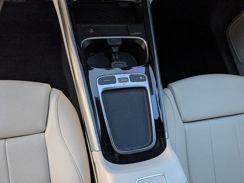 Used 2025 Mercedes-Benz GLA 250 image 29