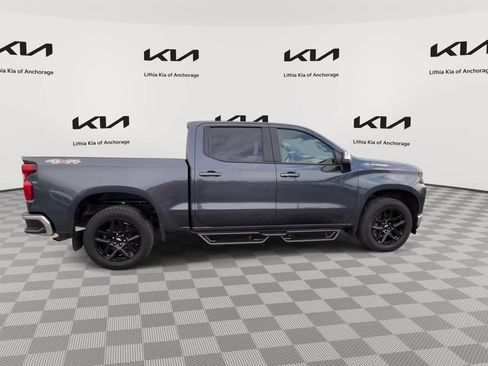 Used 2021 Chevrolet Silverado 1500 LT AWD/4WD image 9