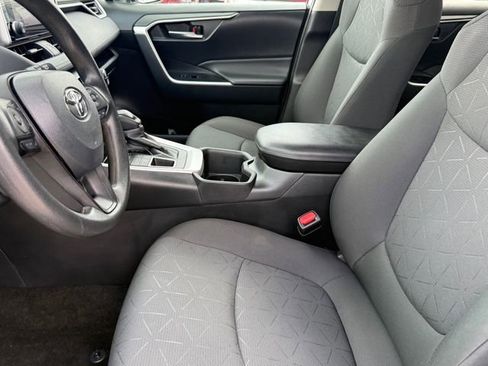 Used 2024 Toyota RAV4 XLE AWD/4WD image 9