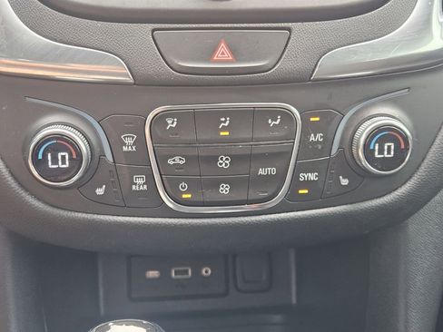 Used 2021 Chevrolet Equinox LT FWD image 23