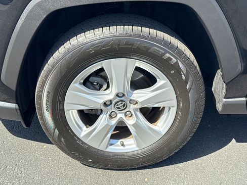 Used 2020 Toyota RAV4 XLE w/ All Weather Liner Package FWD image 5