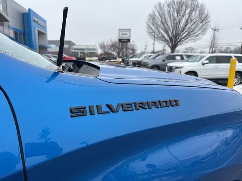 Used 2022 Chevrolet Silverado 1500 Custom w/ LPO, Dark Essentials Package image 22