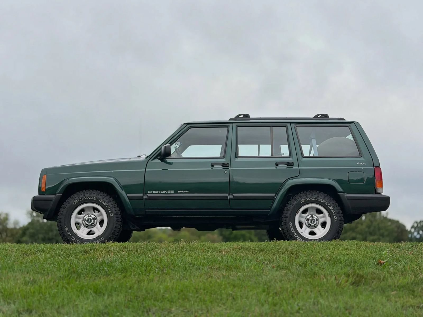 Used 1999 Jeep Cherokee 4WD 4-Door image 15