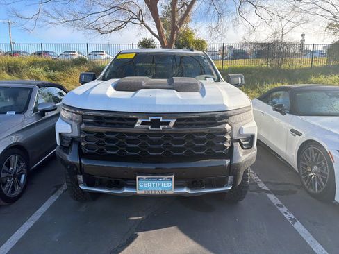 Used 2025 Chevrolet Silverado 1500 ZR2 w/ Dark Appearance Package image 2