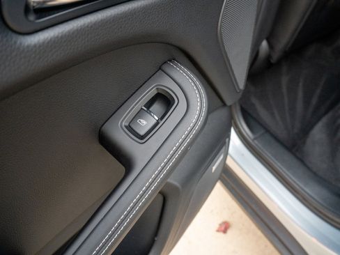 Used 2022 Porsche Macan image 14