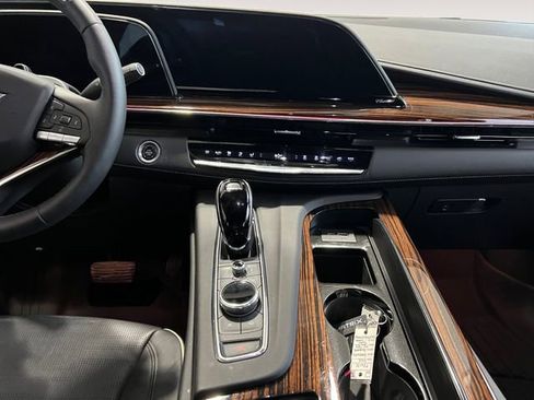 Certified 2023 Cadillac Escalade ESV Premium Luxury image 9
