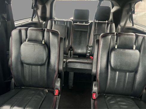 Used 2017 Dodge Grand Caravan GT image 16