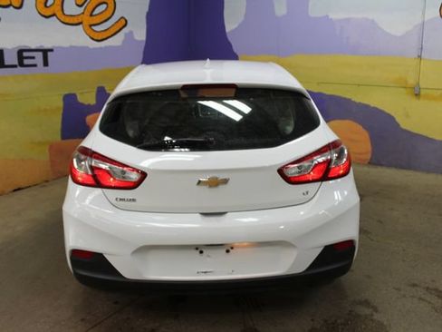 Used 2018 Chevrolet Cruze LT w/ Convenience Package FWD image 7