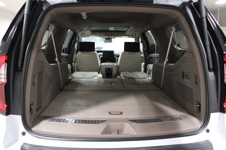 New 2026 GMC Yukon XL Denali w/ Denali Reserve Package AWD/4WD image 17