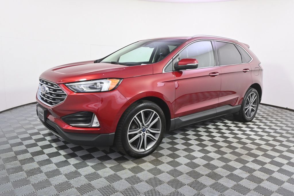 Used 2019 Ford Edge Titanium FWD image 2