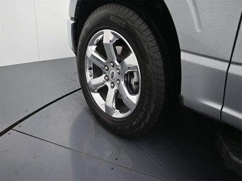 Used 2023 Ford F150 Lariat w/ Max Trailer Tow Package image 12