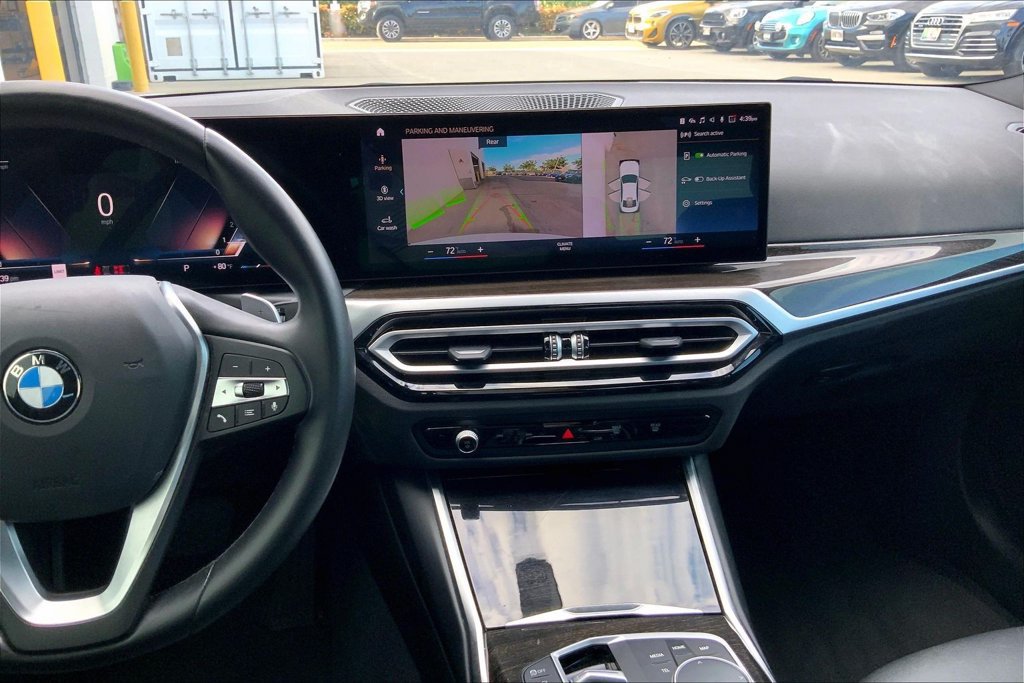 Used 2023 BMW 330i Sedan w/ Parking Assistance Package RWD image 7