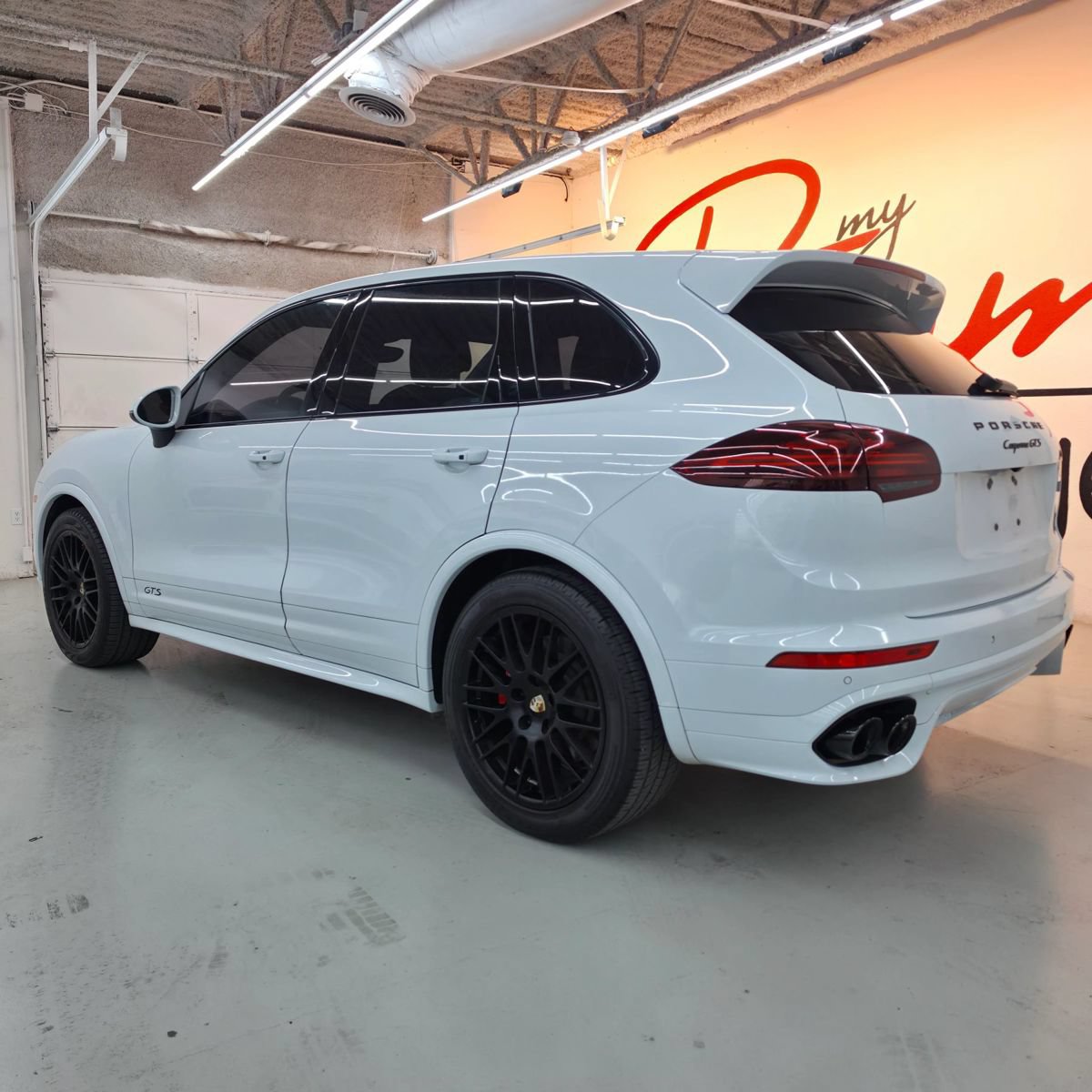 Used 2016 Porsche Cayenne GTS w/ Premium Package Plus AWD/4WD image 4