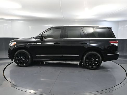 Used 2024 Lincoln Navigator Reserve w/ Equipment Group 201A AWD/4WD image 10