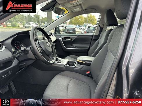 Certified 2021 Toyota RAV4 XLE image 21