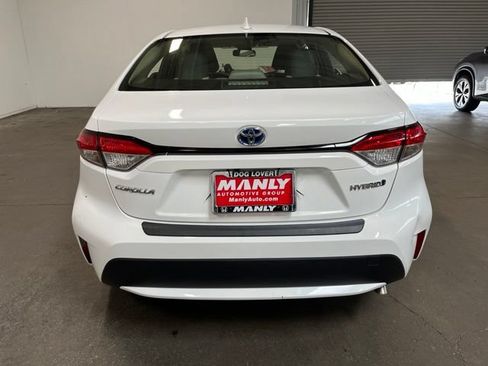Used 2022 Toyota Corolla LE FWD image 4