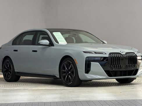 Certified 2023 BMW 740i image 6