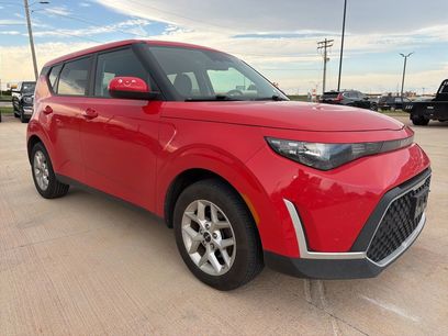 Used 2023 Kia Soul LX w/ LX Technology Package