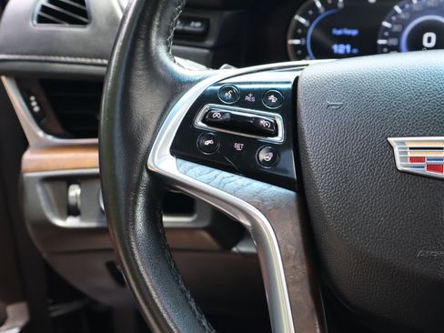 Used 2017 Cadillac Escalade Premium Luxury RWD image 26