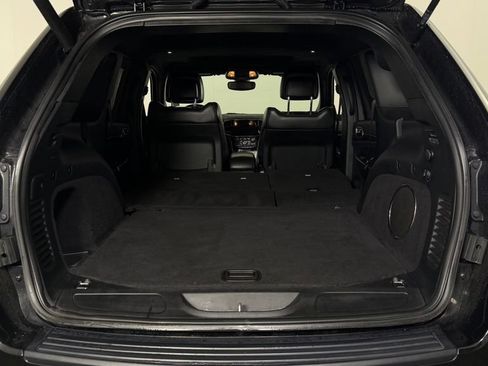 Used 2019 Jeep Grand Cherokee Altitude AWD/4WD image 12