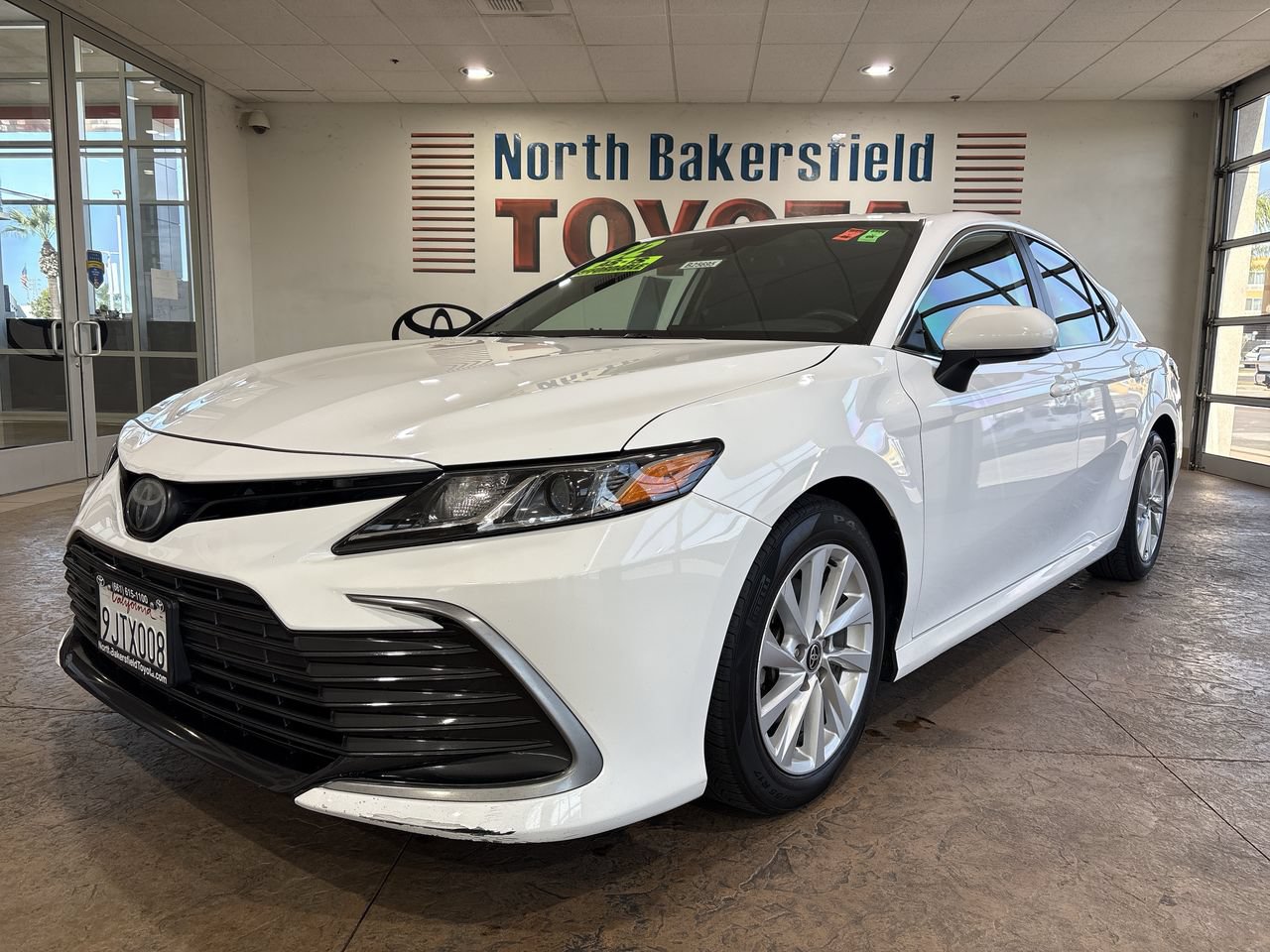 Certified 2022 Toyota Camry LE FWD image 6