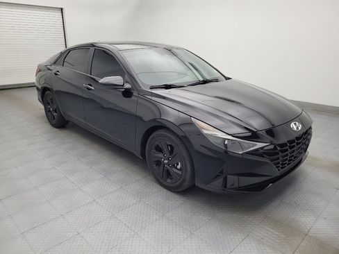Used 2021 Hyundai Elantra SEL FWD image 11