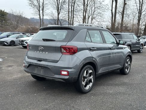 Used 2023 Hyundai Venue Limited w/ Cargo Package image 3