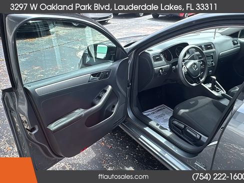 Used 2015 Volkswagen Jetta SE image 19