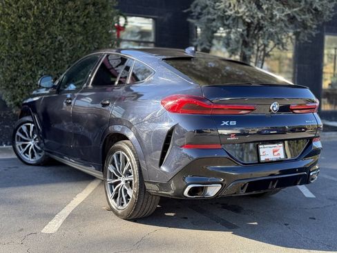 Used 2023 BMW X6 xDrive40i w/ M Sport Package image 18