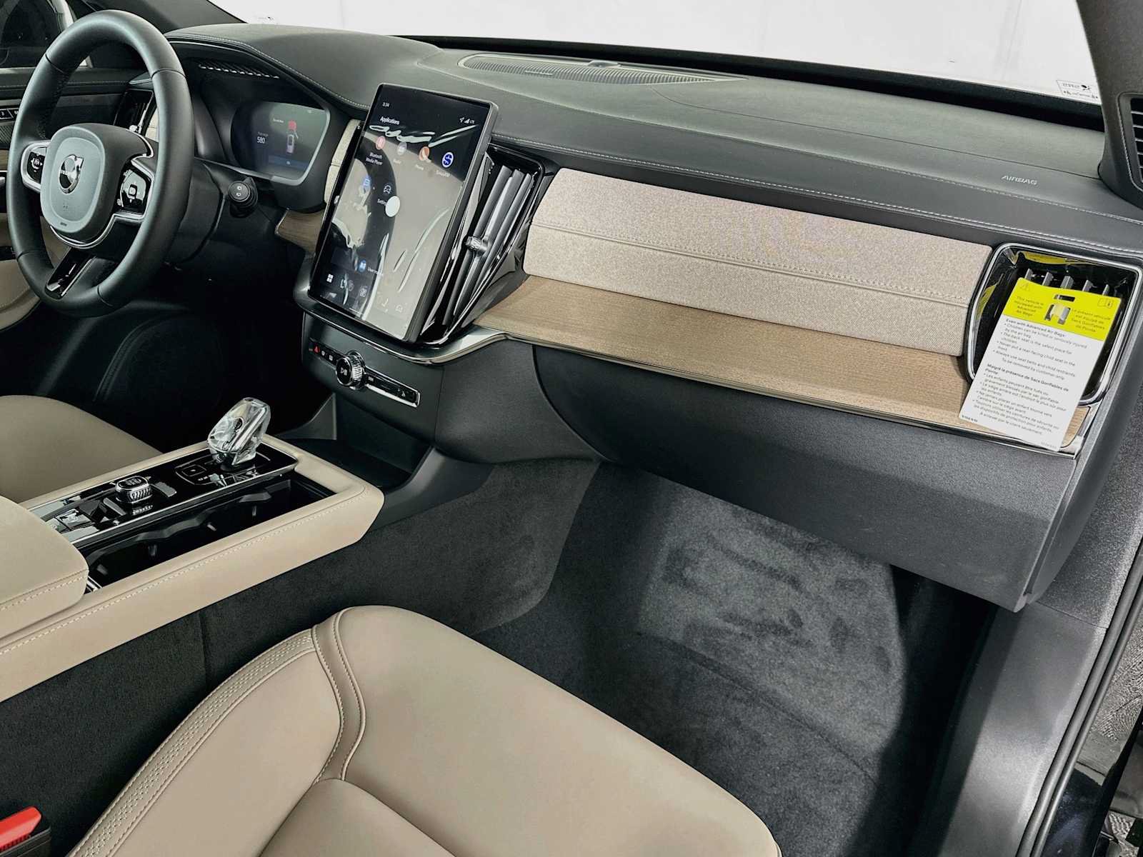 New 2026 Volvo XC90 B6 Plus w/ Protection Package Premier AWD/4WD image 28