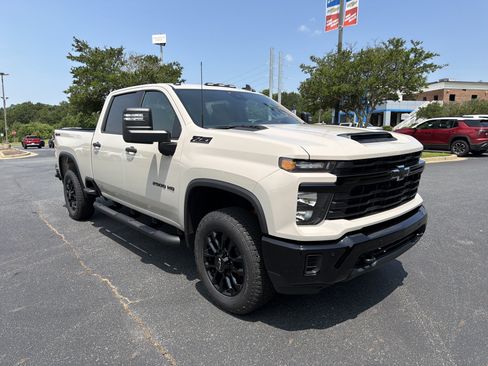 New 2026 Chevrolet Silverado 2500 Custom w/ Custom Value Package AWD/4WD image 3