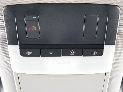 Used 2024 Nissan Rogue SV AWD/4WD image 19