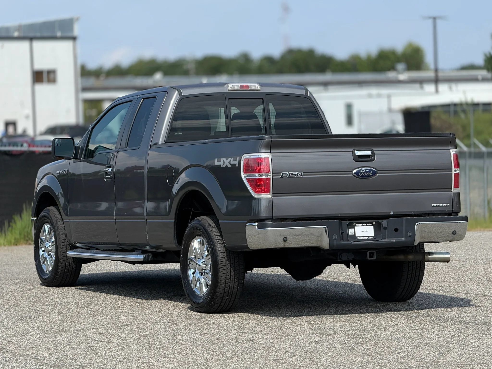 Used 2011 Ford F150 XLT w/ XLT Chrome Pkg AWD/4WD image 10