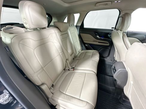 Used 2020 Lincoln Corsair Reserve w/ Rear Removable Package Tray image 28