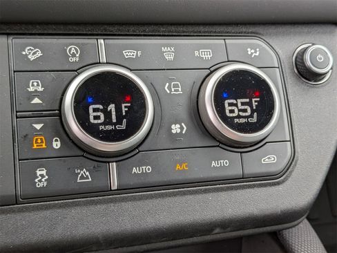 Used 2024 Land Rover Defender 130 V8 image 25