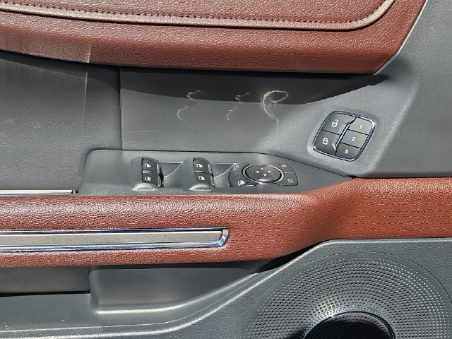 Used 2022 Ford Expedition Limited RWD image 19