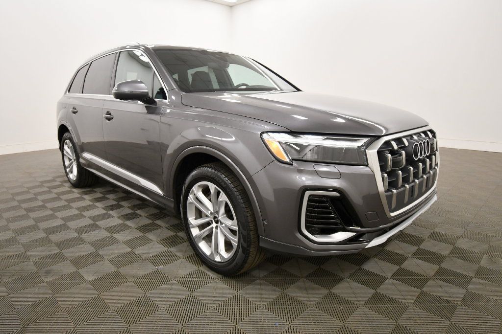 Used 2025 Audi Q7 3.0T Premium Plus AWD/4WD image 10