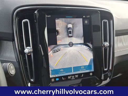 Certified 2025 Volvo XC40 B5 Plus image 19