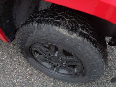 Used 2012 Chevrolet Colorado W/T image 15