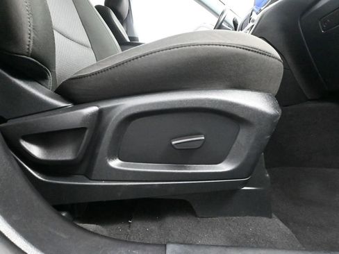 Used 2023 Ford Explorer XLT AWD/4WD image 48