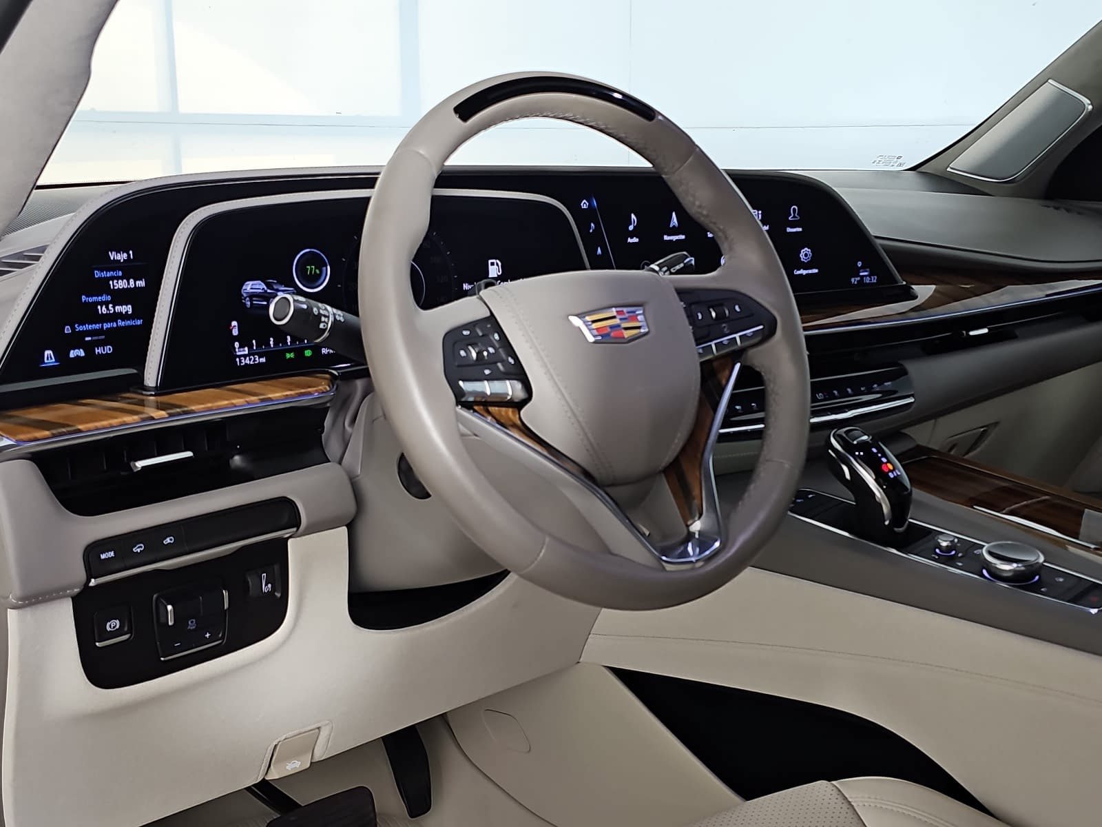 Used 2024 Cadillac Escalade Sport Platinum RWD image 14