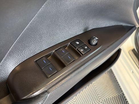 Used 2024 Toyota Camry SE FWD image 13