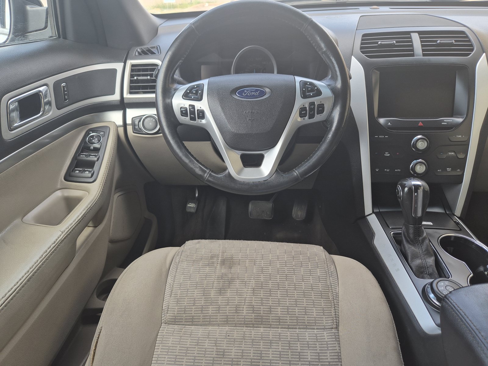 Used 2015 Ford Explorer XLT w/ Equipment Group 201A AWD/4WD image 9
